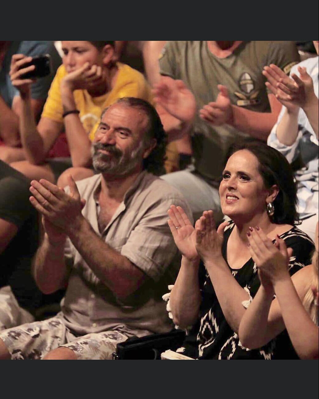 Şarkıcı Edis'in annesiyle babasının 40 yıllık evliliği bitti! - 2. Resim