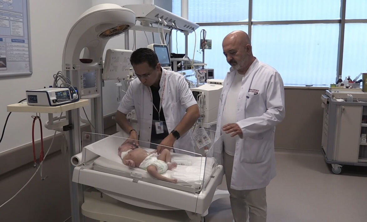 Yemek borusu oluşmadan doğdu! Kayseri'de 2 aylık bebek hayata tutundu - 2. Resim