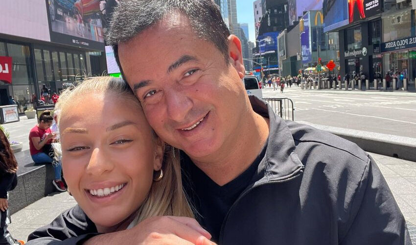 Acun Ilıcalı ile Ayça Çağla Altunkaya’nın düğün davetiyesi ortaya çıktı! Ünlü çiftten konuklara yasak Acun Ilıcalı ile Ayça Çağla Altunkaya’nın düğün davetiyesi ortaya çıktı! Ünlü çiftten konuklara yasak - 3. Resim