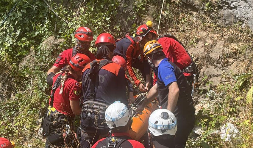 Arkasında not bırakıp intihar etti! Cenazesiyle ilgili dikkat çeken detay... - 3. Resim
