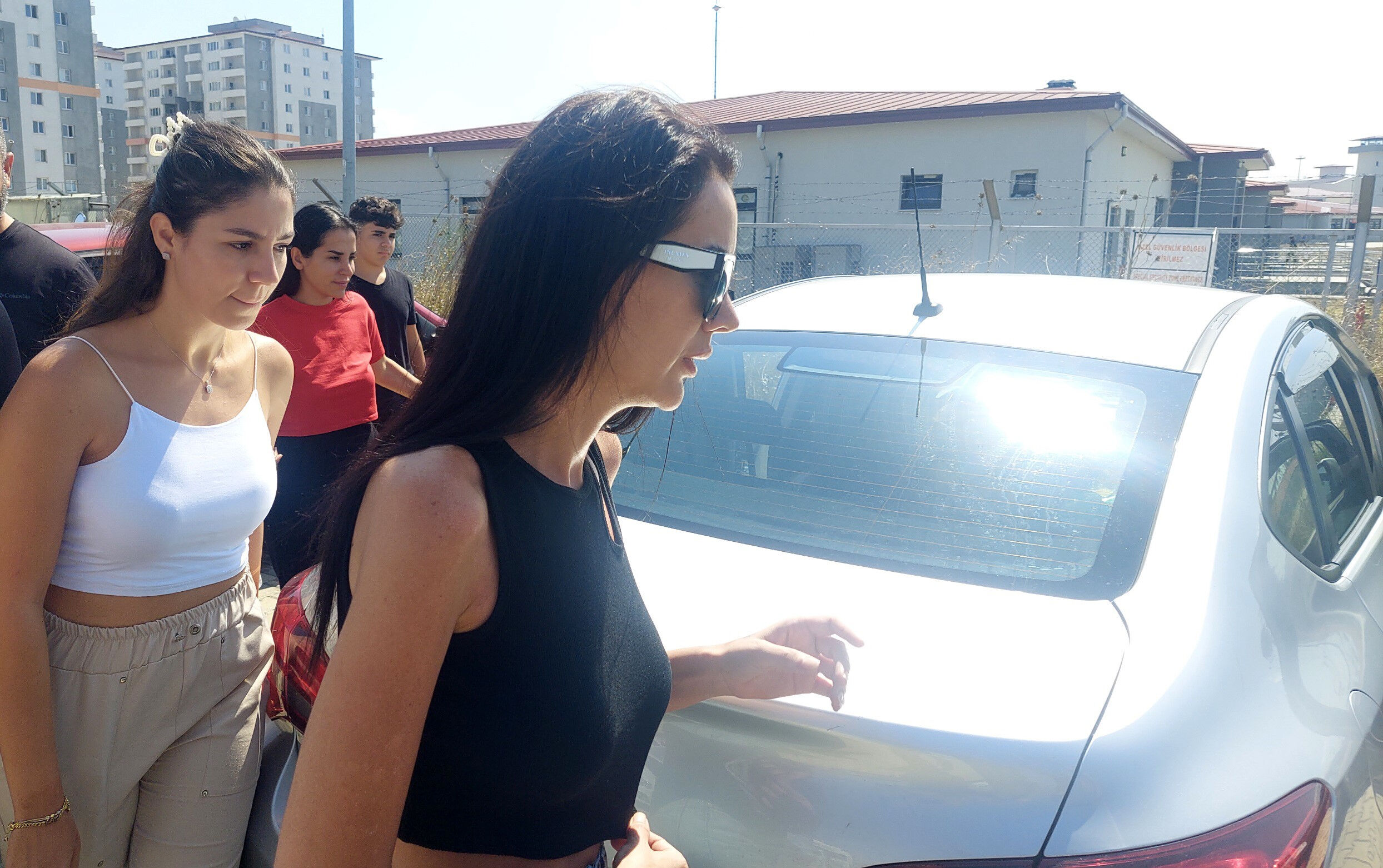 Dilan Polat'tan dava öncesi dikkat çeken hamle! Ziyarete gitti Dilan Polat'tan dava öncesi dikkat çeken hamle! Ziyarete gitti - 1. Resim