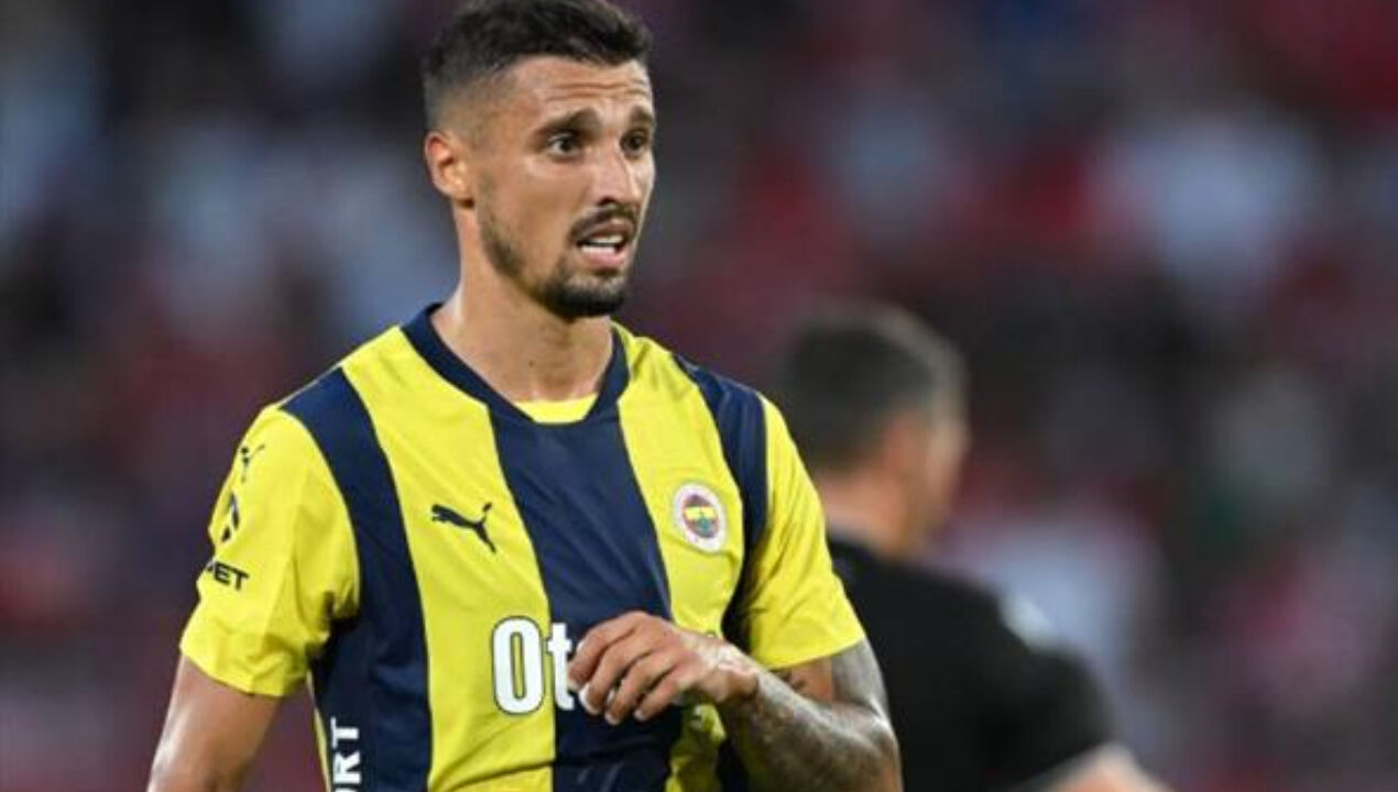 Fenerbahçe'de haraketli saatler! Rade Krunic'in yeni takımı belli oluyor - 1. Resim