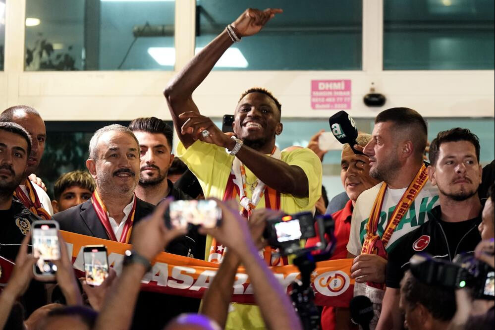 Galatasaray'ın son transferi Victor Osimhen İstanbul'a ayak bastı - 1. Resim