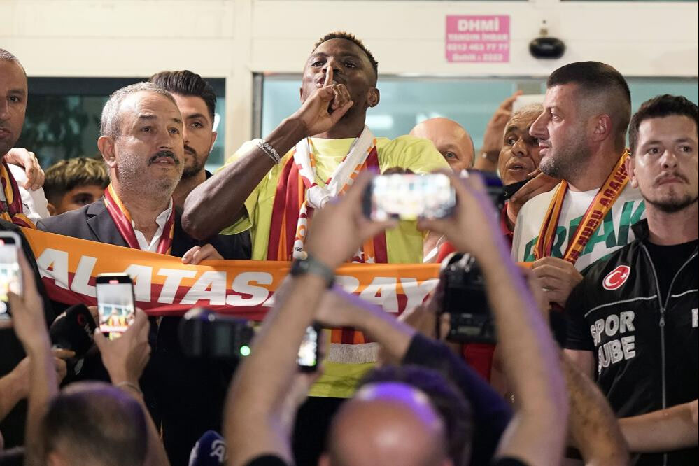 Galatasaray'ın son transferi Victor Osimhen İstanbul'a ayak bastı - 3. Resim