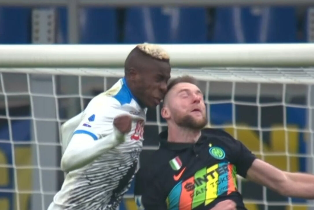 Galatasaray'ın yeni yıldızı Victor Osimhen neden maske takıyor? 