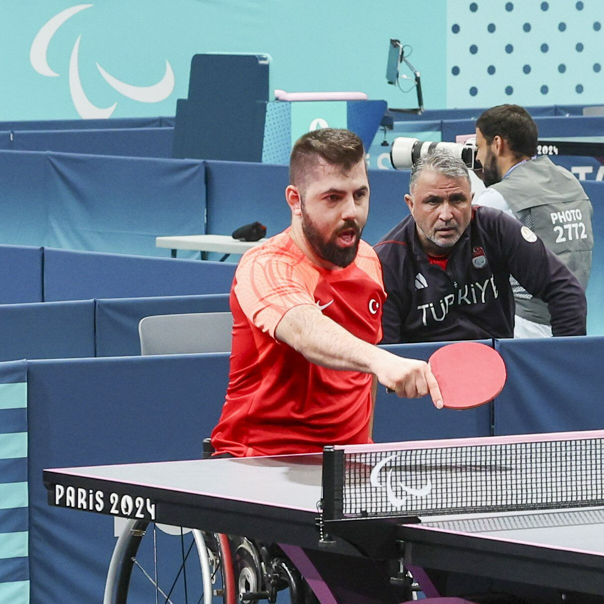 Milli sporcu Ali &Ouml;zt&uuml;rk, Paris'te bronz madalya aldı - 1. Resim