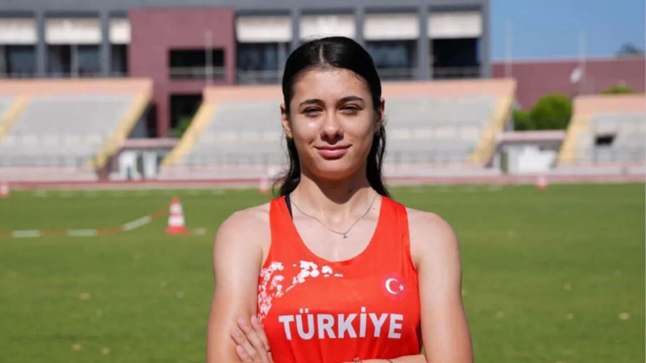 Para atletizm ikincisi Aysel Önder T20 zihinsel engelli kategorisinde yarıştı Para atletizm ikincisi Aysel Önder T20 zihinsel engelli kategorisinde yarıştı - 3. Resim