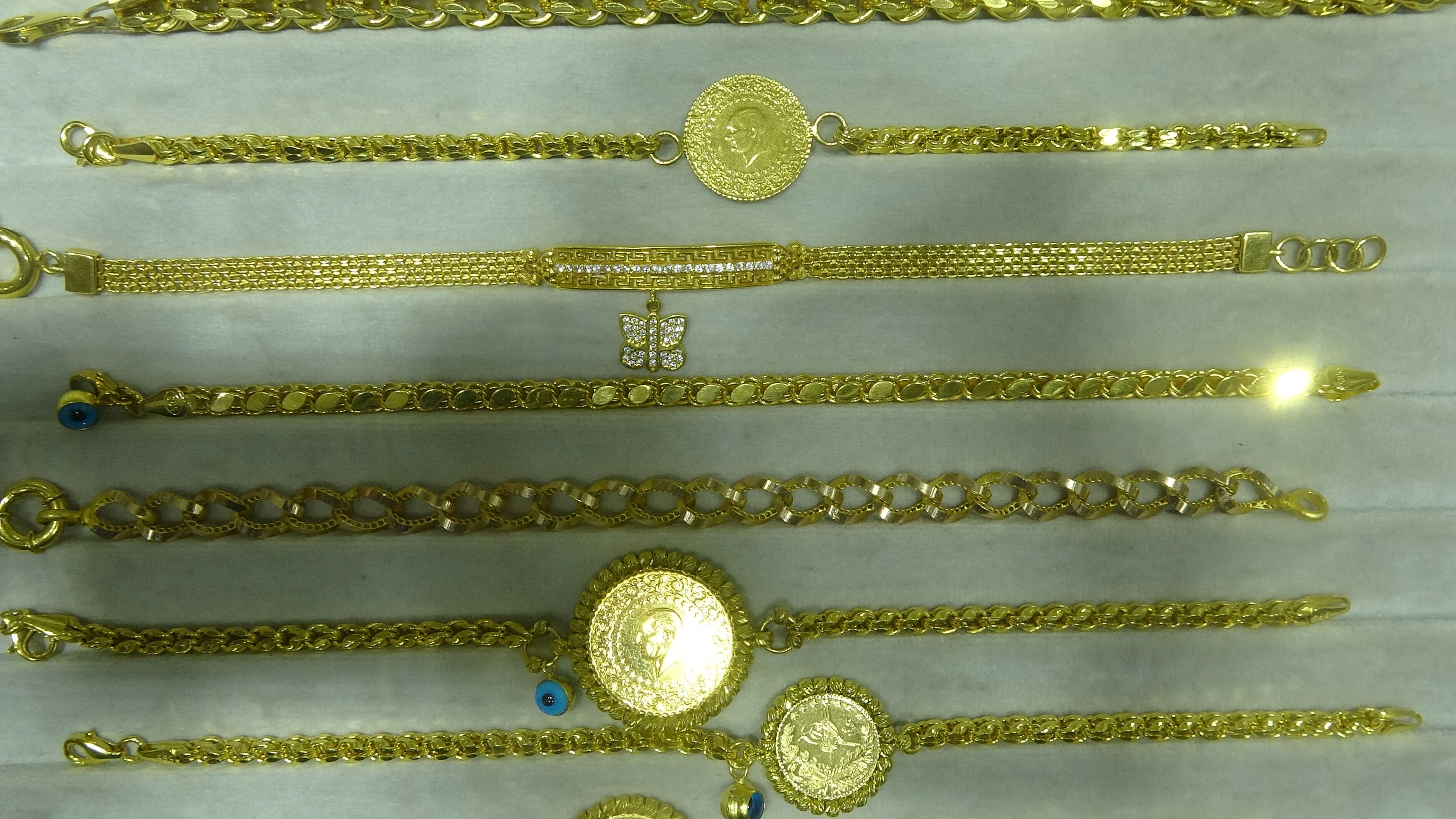 Son 10 yılın en verimsiz 'düğün sezonu'... Kuyumcuların 'iki yüzük' isyanı Son 10 yılın en verimsiz 'düğün sezonu'... Kuyumcuların 'iki yüzük' isyanı - 7. Resim