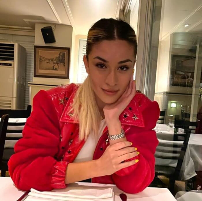 25 yaşındaki Ayça Çağla Altunkaya Hemşirelik mezunu - 3. Resim