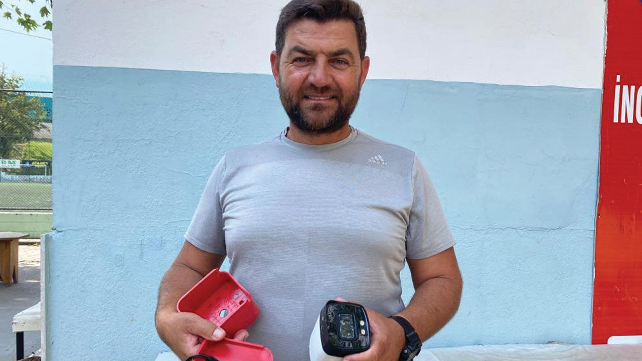 Denizli'de alkollü gençler güvenlik kamerasını 