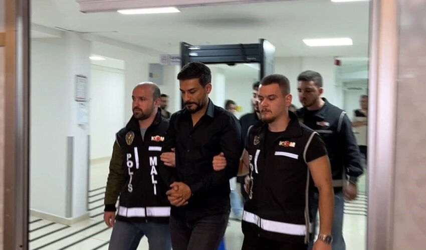 Dilan ve Engin Polat hakim karşısında! Şirketlerin cirosundan bahsetti, hakimden sert uyarı: Reklam yapma! Dilan ve Engin Polat hakim karşısında! Şirketlerin cirosundan bahsetti, hakimden sert uyarı: Reklam yapma! - 1. Resim
