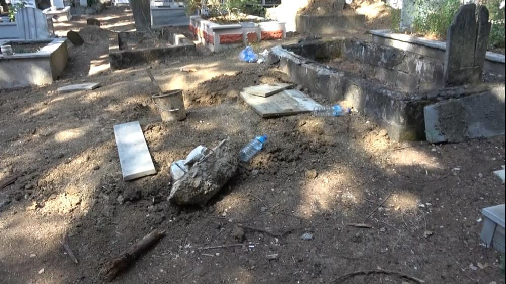 FETÖ'nün hazinesini arıyorlar! Mezarlığa dadandılar - 2. Resim