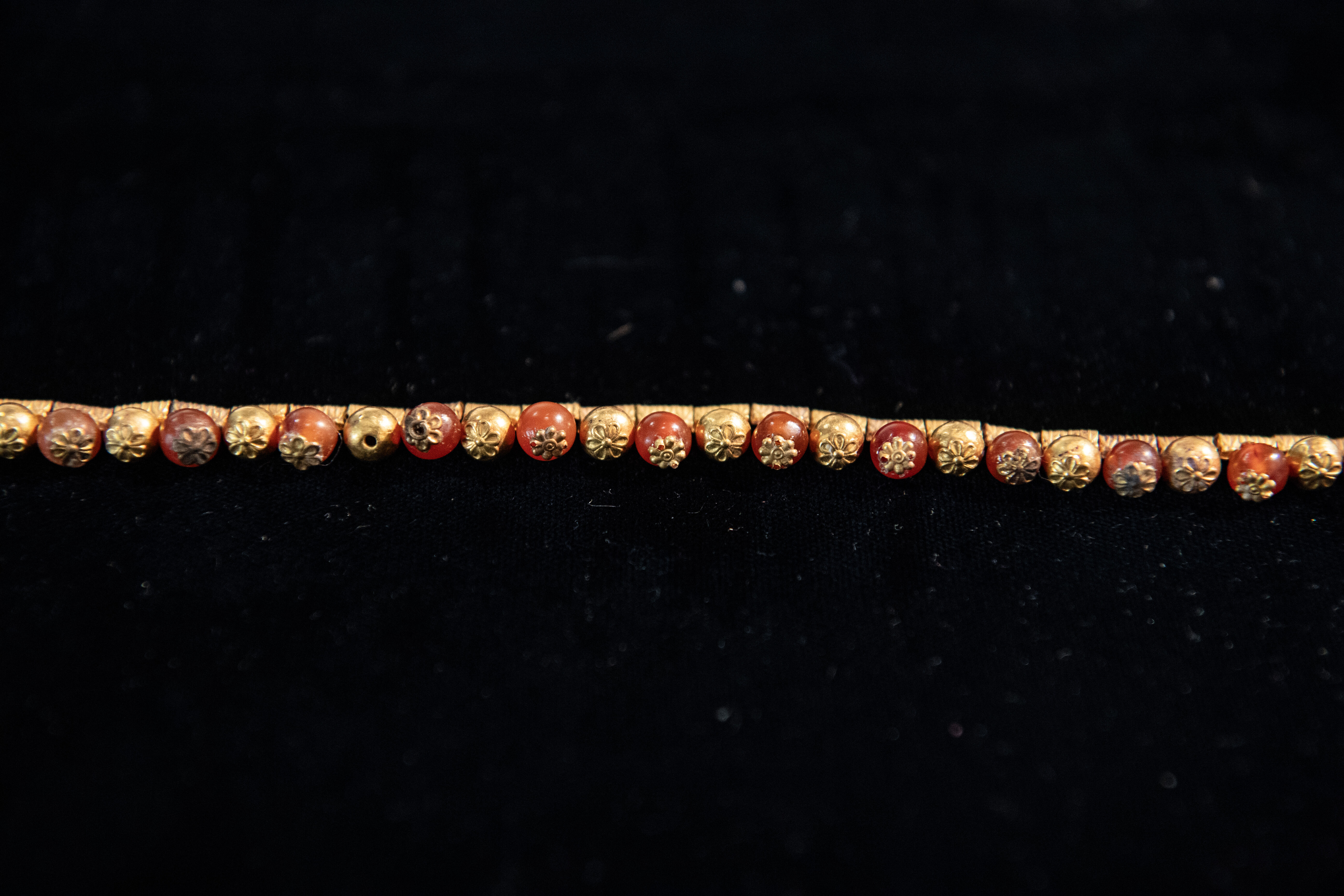 Türkiye'den ABD'ye kaçırılmıştı... 2 bin 500 yıllık eser geri alındı Türkiye'den ABD'ye kaçırılmıştı... 2 bin 500 yıllık eser geri alındı - 6. Resim