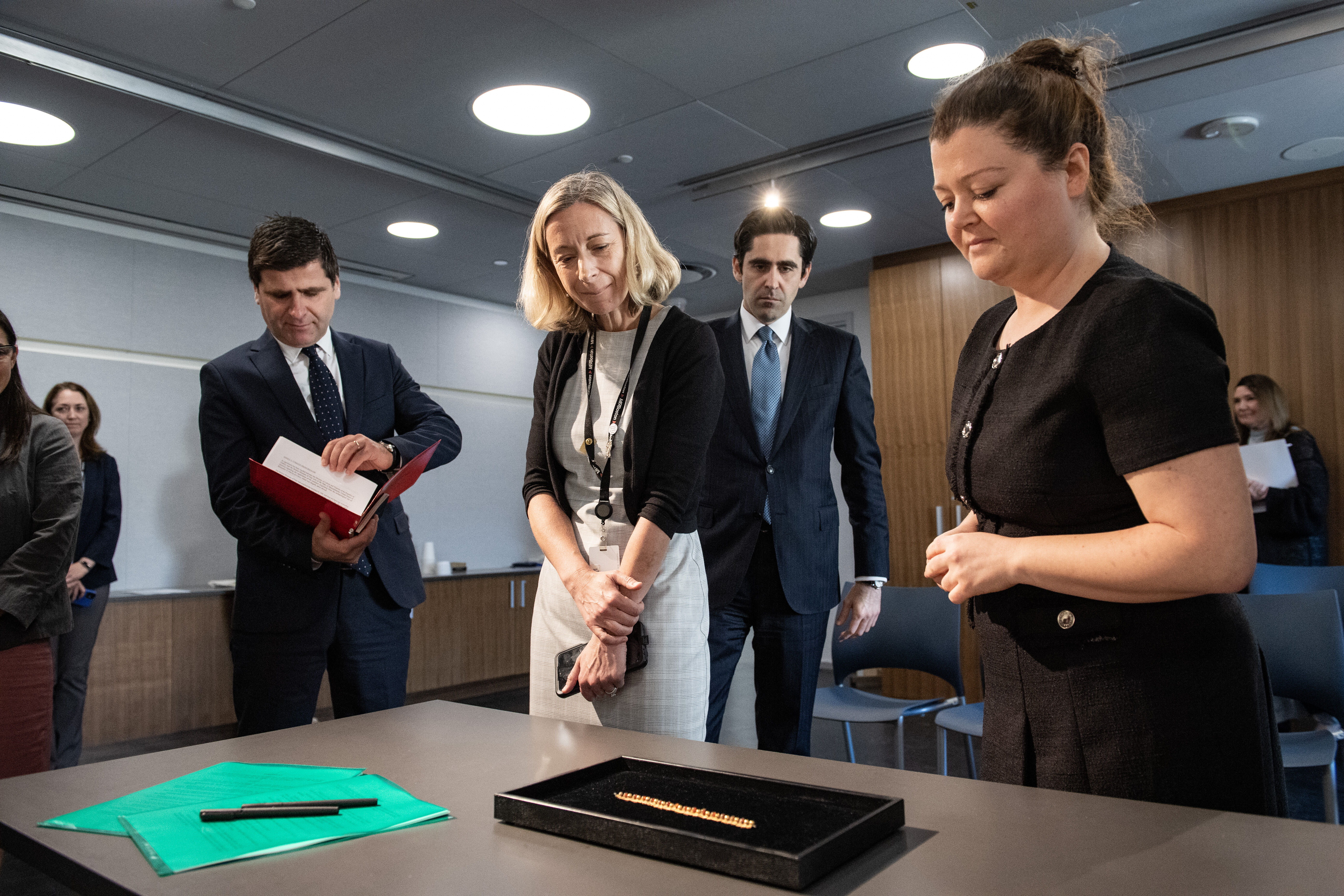 Türkiye'den ABD'ye kaçırılmıştı... 2 bin 500 yıllık eser geri alındı Türkiye'den ABD'ye kaçırılmıştı... 2 bin 500 yıllık eser geri alındı - 7. Resim