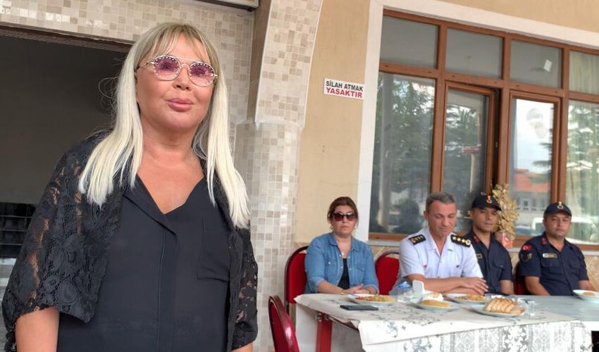 40 gün önce oğlunu kaybeden Safiye Soyman, mevlit okuttu! Sözleriyle herkesi duygulandırdı 40 gün önce oğlunu kaybeden Safiye Soyman, mevlit okuttu! Sözleriyle herkesi duygulandırdı - 1. Resim