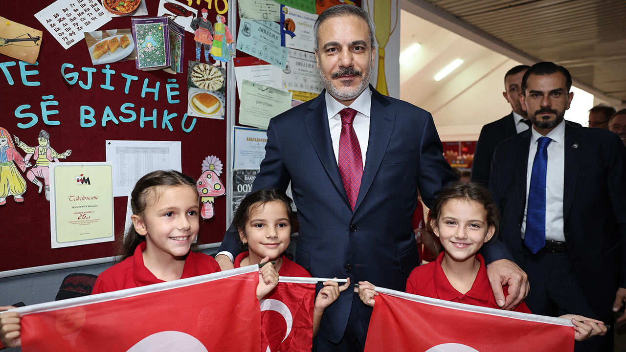 Bakan Fidan Kosova'da: Filistin meselesinde Mısır bir ön cephe ülkesidir! Bakan Hakan Fidan Kosova'da: Filistin meselesinde Mısır bir ön cephe ülkesidir - 1. Resim