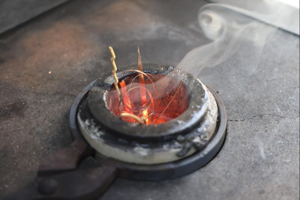 Bu dükkanın taşı toprağı altın - 1. Resim