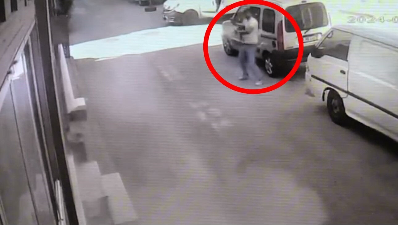 Bursa'daki nişanlı dehşetinde acı gelişme: Elif'in iki bacağı da kesildi... Bursa'daki nişanlı dehşetinde acı gelişme: Elif'in iki bacağı da kesildi... - 3. Resim