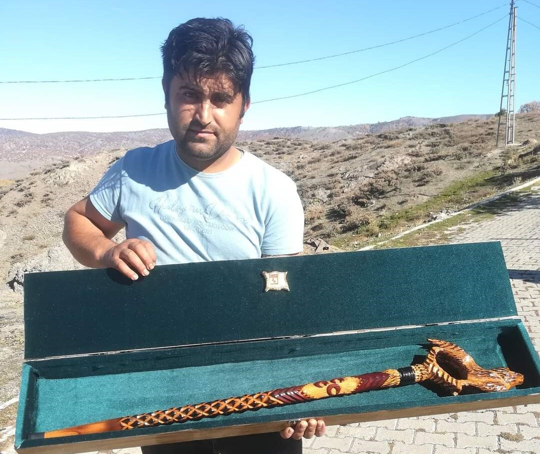 Cumhurbaşkanı'ndan Bahçeli'ye pek çok devlet büyüğünde onun bastonları var - 3. Resim