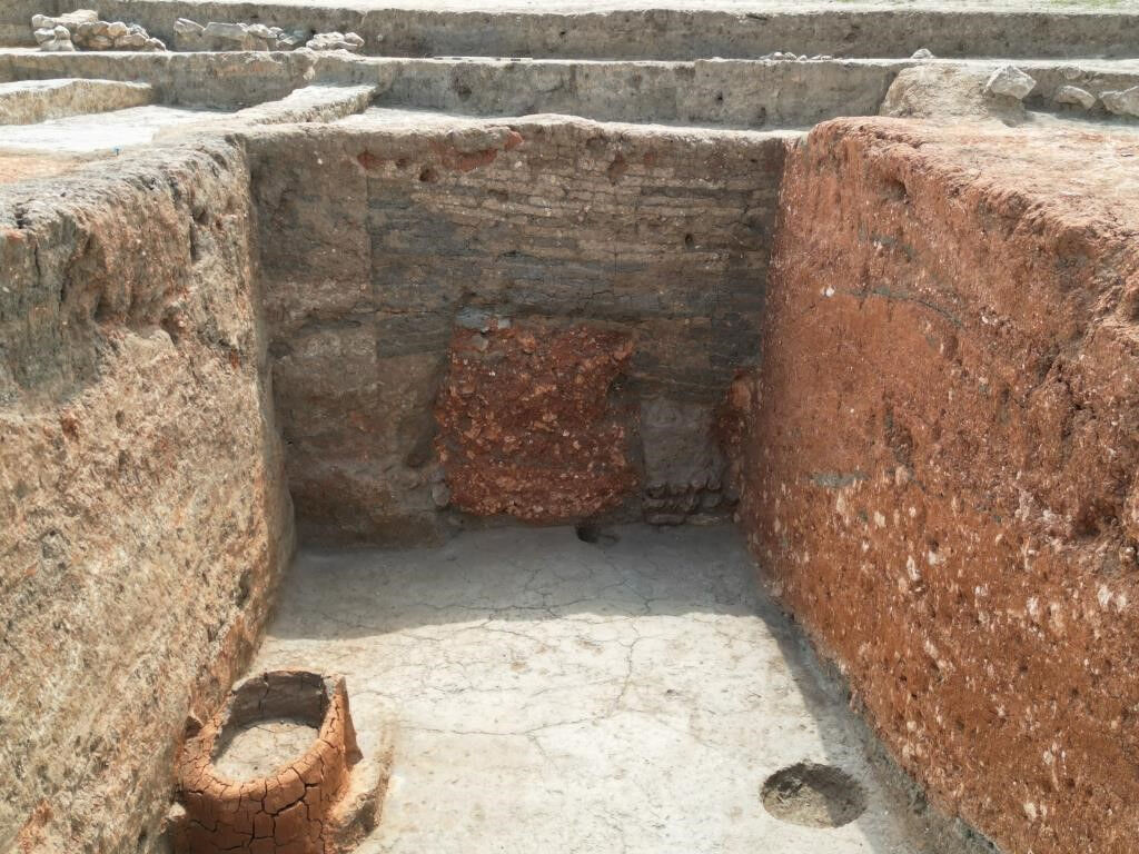 Eskişehir'de literatüre ilk defa geçen arkeolojik keşif! 5 bin 200 yıl önce özellikle gömülmüş Eskişehir'de tarih arkeolojik keşif! 5 bin 200 yıl özellikle gömülmüş - 3. Resim