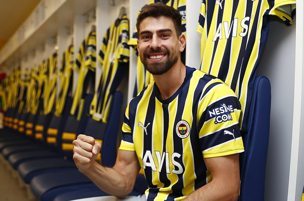 Fenerbahçe Jose Mourinho'nun gönderdiği 3 futbolcudan 13 milyon euro zarar etti Fenerbahçe Jose Mourinho'nun gönderdiği 3 futbolcudan 13 milyon euro zarar etti - 4. Resim