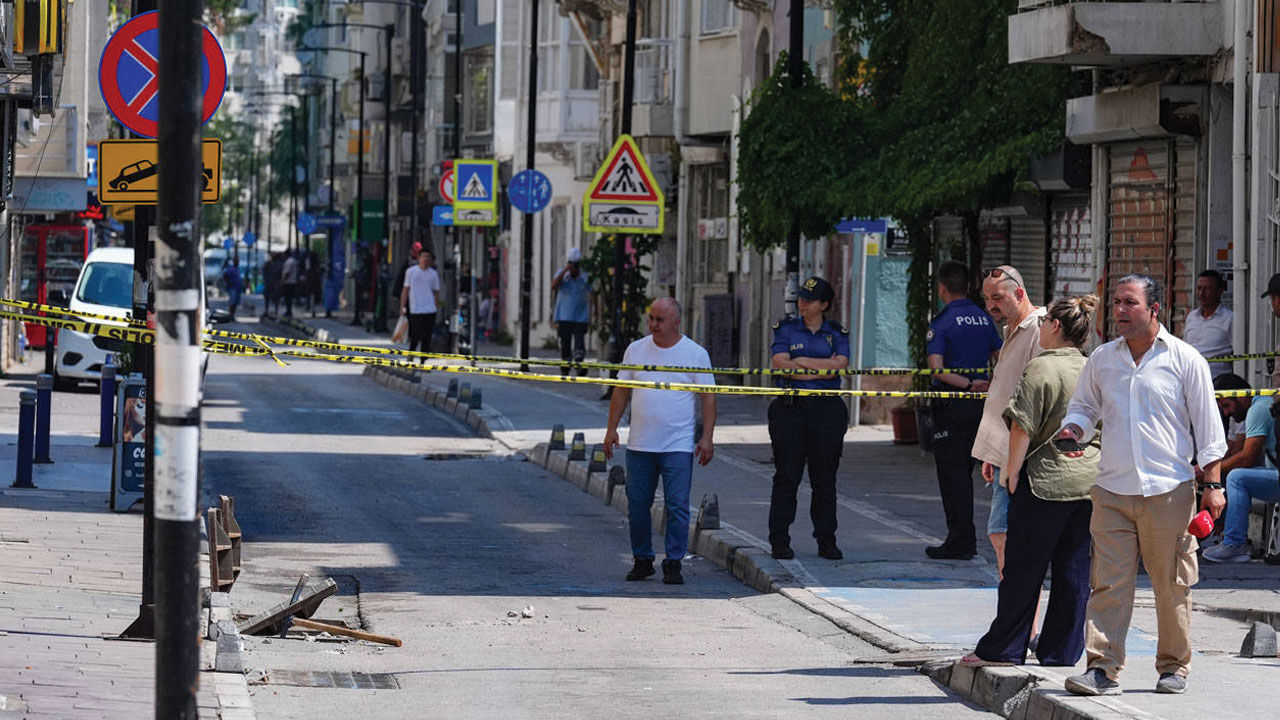 İzmir'de elektrik akımına kapılarak ölen iki kişinin davasında 42 kişi hakim karşısında - 3. Resim
