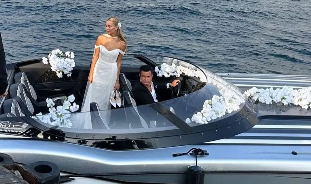 Jose Mourinho, Acun Ilıcalı’nın düğününe katıldı! Çıkıştaki sözleriyle alay konusu oldu Jose Mourinho, Acun Ilıcalı’nın düğününe katıldı! Çıkıştaki sözleriyle alay konusu oldu - 1. Resim