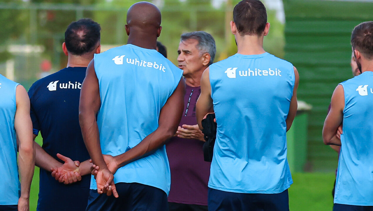 Şenol Güneş, Trabzonspor’daki ilk idmanına çıktı! Teknik ekibinde eski öğrencisi yer aldı Şenol Güneş, Trabzonspor’daki ilk idmanına çıktı! Teknik ekibinde eski öğrencisi yer aldı - 1. Resim