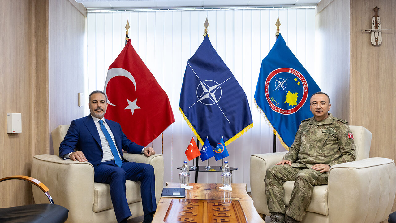 Bakan Fidan Kosova'da: Filistin meselesinde Mısır bir ön cephe ülkesidir! Bakan Hakan Fidan Kosova'da: Filistin meselesinde Mısır bir ön cephe ülkesidir! - 7. Resim