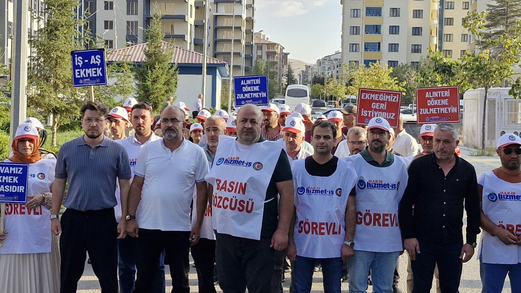 DEM'libelediyelerin işten çıkardığı 21 kişi mahkemeyi kazandı - 2. Resim
