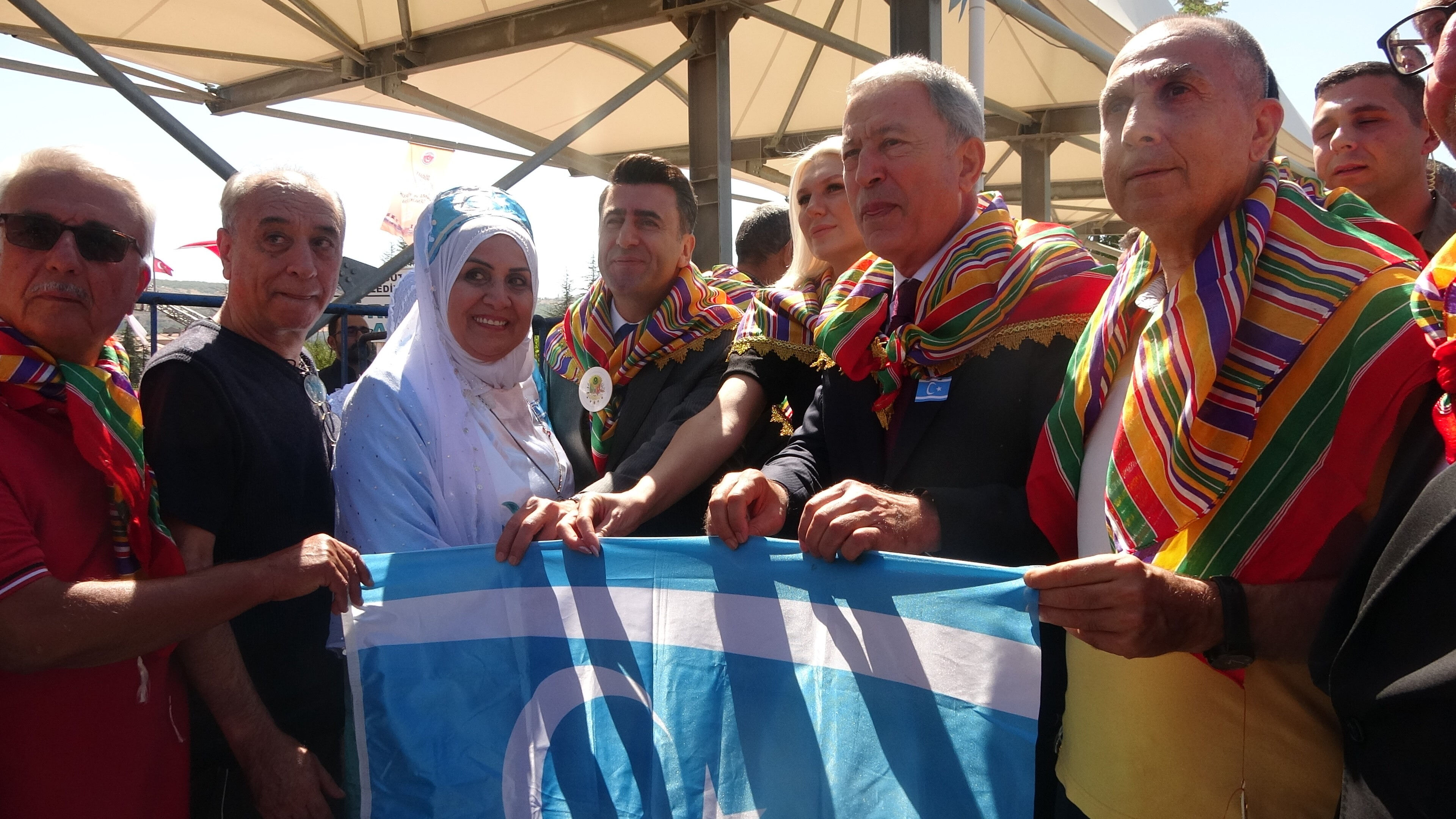 Ertuğrul Gazi'yi anma şenliklerine katılan Hulusi Akar: Kalemle kılıç beraber olacak! - 2. Resim
