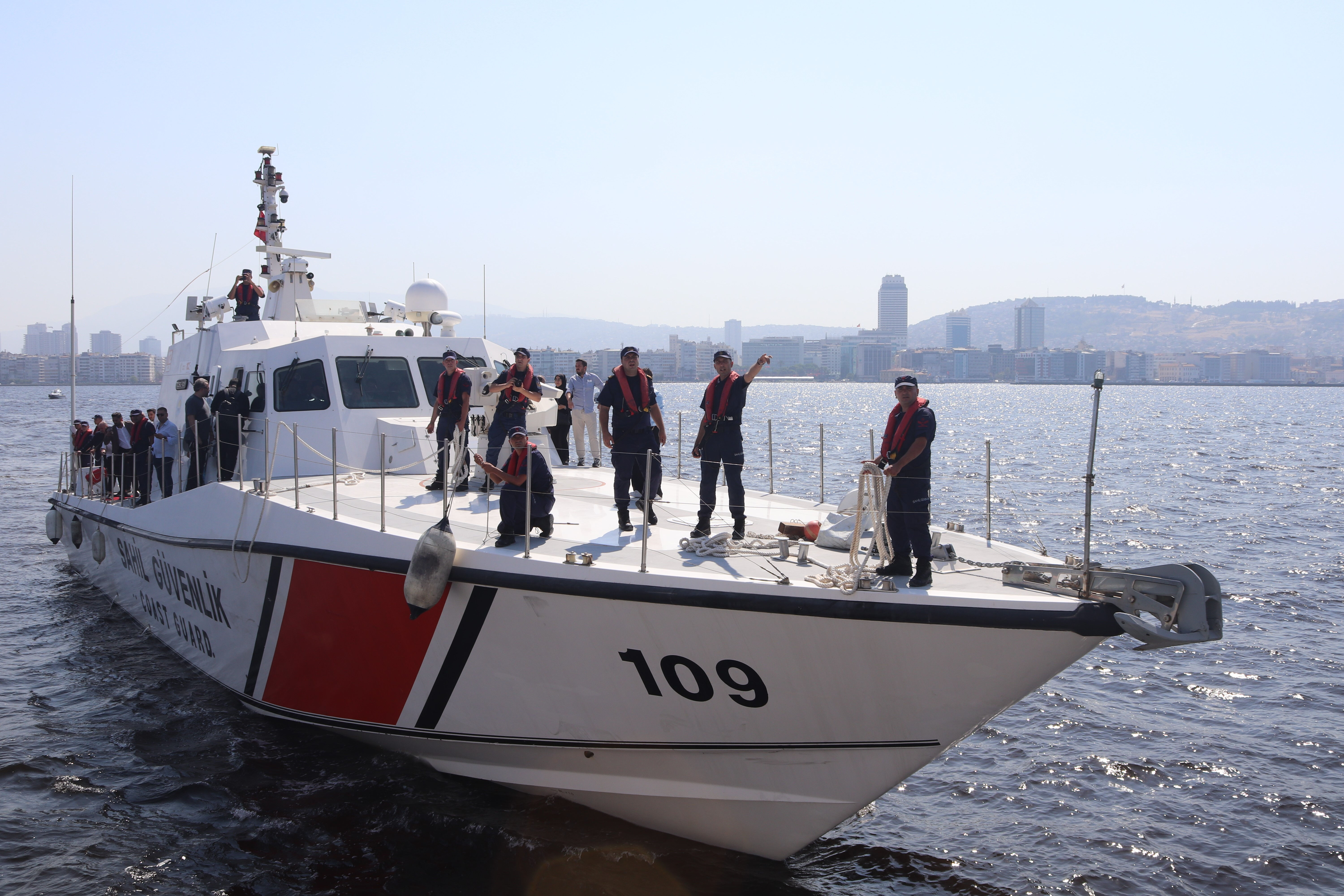 İzmir'in oksijeni bitmiş! Körfez pislik içinde İzmir'in oksijeni bitmiş! Körfez pislik içinde - 1. Resim