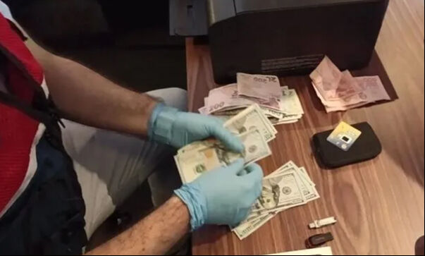 MİT ve jandarma, kripto paralarda yüksek kar vaadi verip milyonlarca insanı dolandıran Robert Velghe'yi yakaladı - 3. Resim