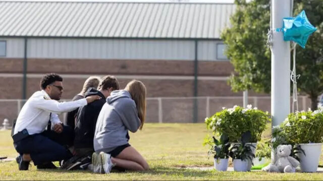 Okul basıp 4 kişiyi öldürmüştü! 14 yaşındaki çocuğa silahı babası hediye etmiş - 1. Resim
