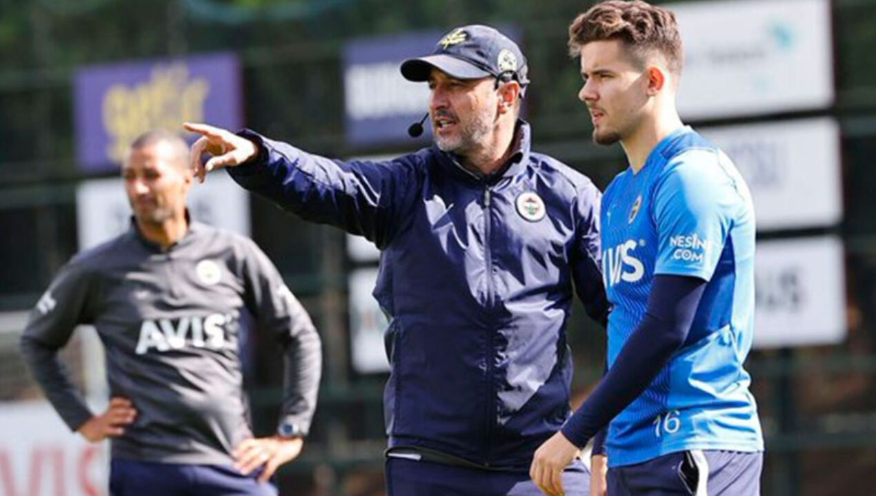 Vitor Pereira'dan Ferdi Kadıoğlu itirafı! Merak edilen o süreci açıkladı - 2. Resim