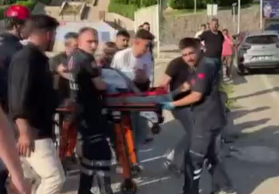 Bursa Kestel'de minibüsün dereye uçtuğu anların görüntüsü ortaya çıktı - 4. Resim