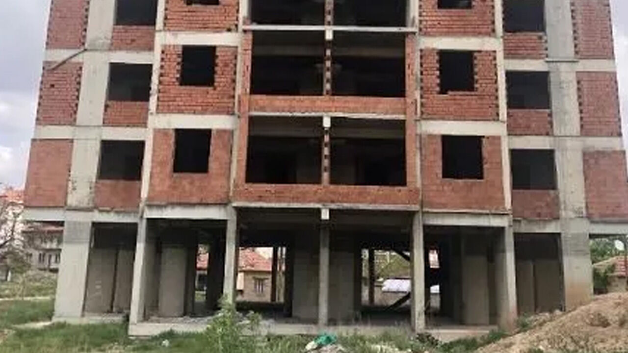 Çocuklarına ev almak istediler, dolandırıcıların hedefi oldular - 2. Resim