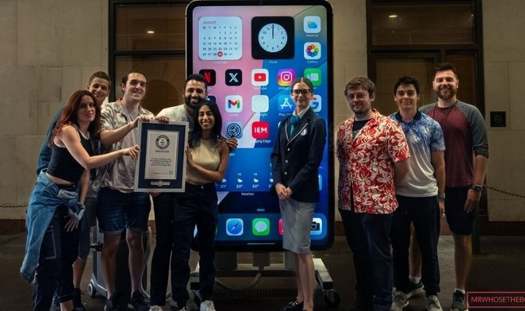 İki YouTuber, dünyanın en büyük iPhone'unu üretti! Cihaz çalışıyor... - 6. Resim