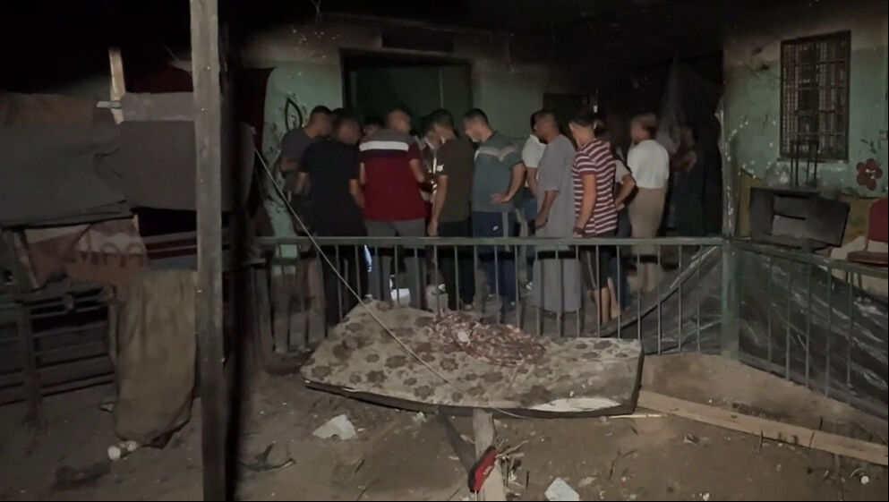 İsrail gece yarısı Gazze'deki çadırları füzeyle vurdu - 2. Resim