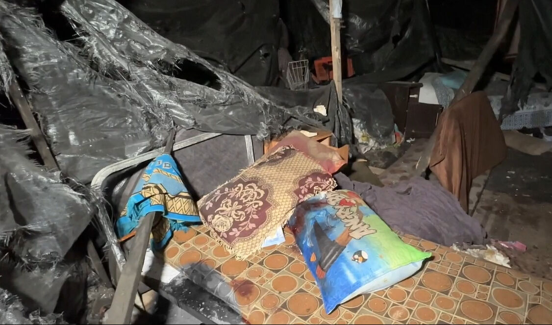 İsrail gece yarısı Gazze'deki çadırları füzeyle vurdu - 3. Resim