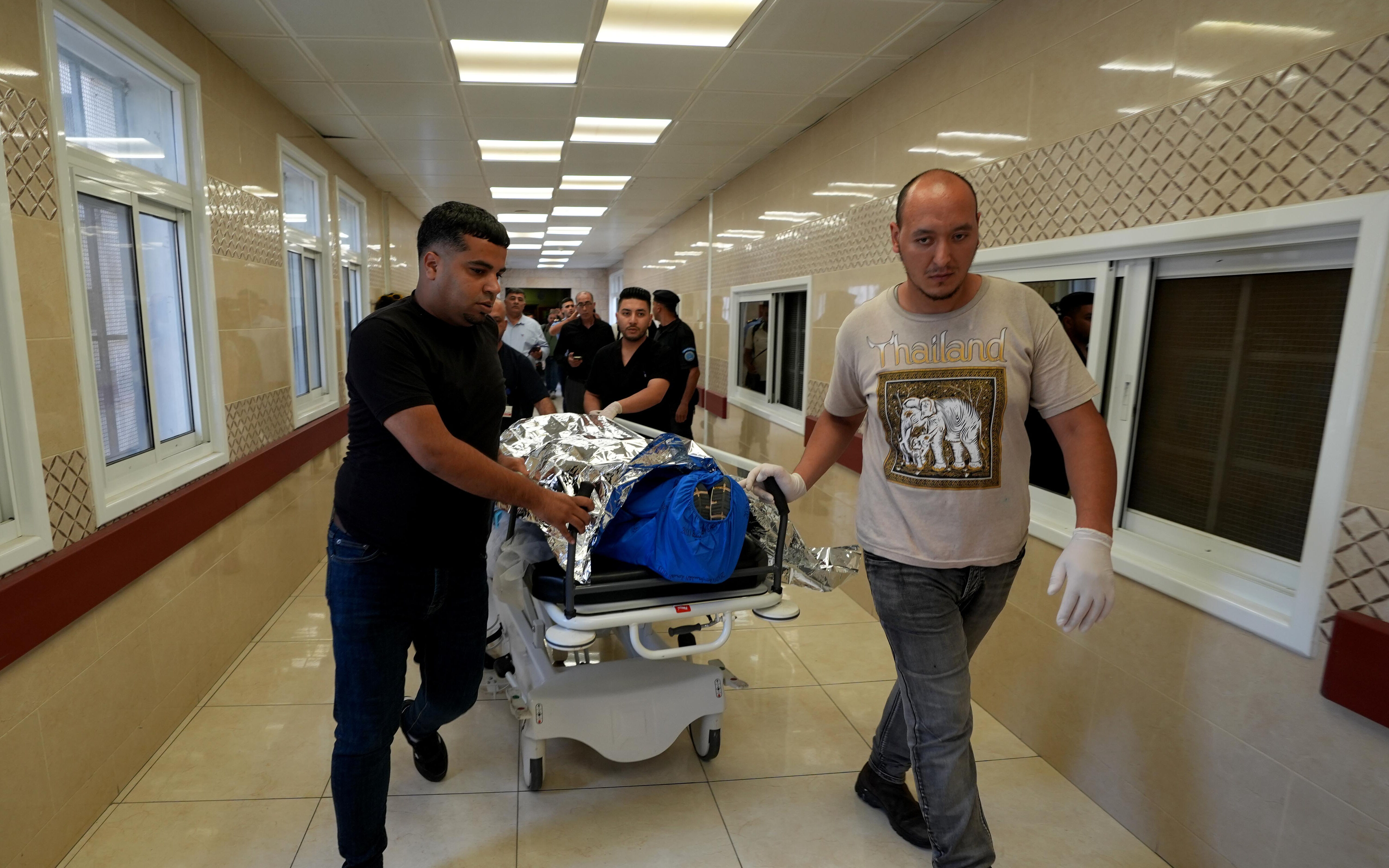 İsrail'in katlettiği Ayşenur Ezgi Eygi'nin Aydın'daki evine Türk bayrağı asıldı! Amcası kahreden detayı anlattı - 5. Resim