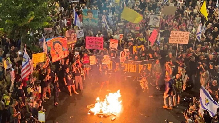 Kudüs ve Tel Aviv ayakta! On binlerce kişi Gazze'de ateşkes için sokağa indi Kudüs ve Tel Aviv ayakta! On binlerce kişi Gazze'de ateşkes için sokağa indi - 3. Resim