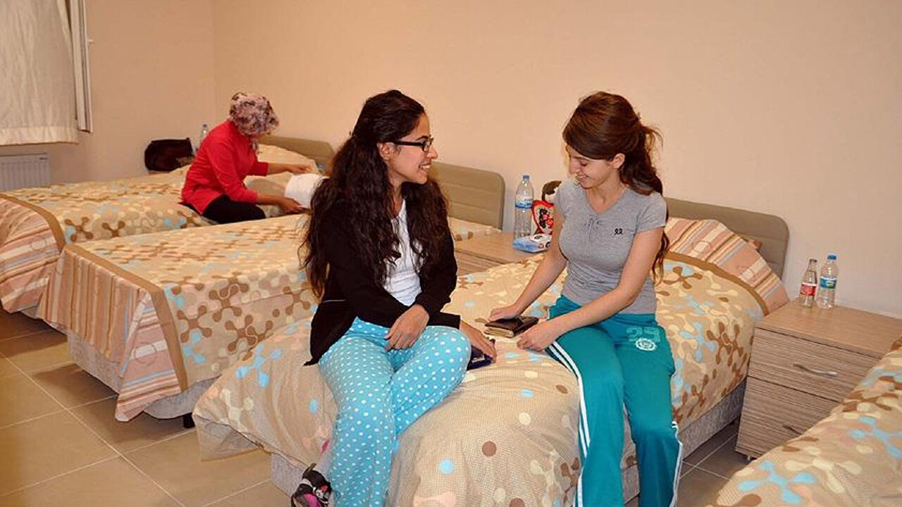 Özel yurt fiyatları kiralarla yarışıyor! 80 bin TL'yi görenler var Özel yurt fiyatları kiralarla yarışıyor! 80 bin TL'yi görenler var - 1. Resim