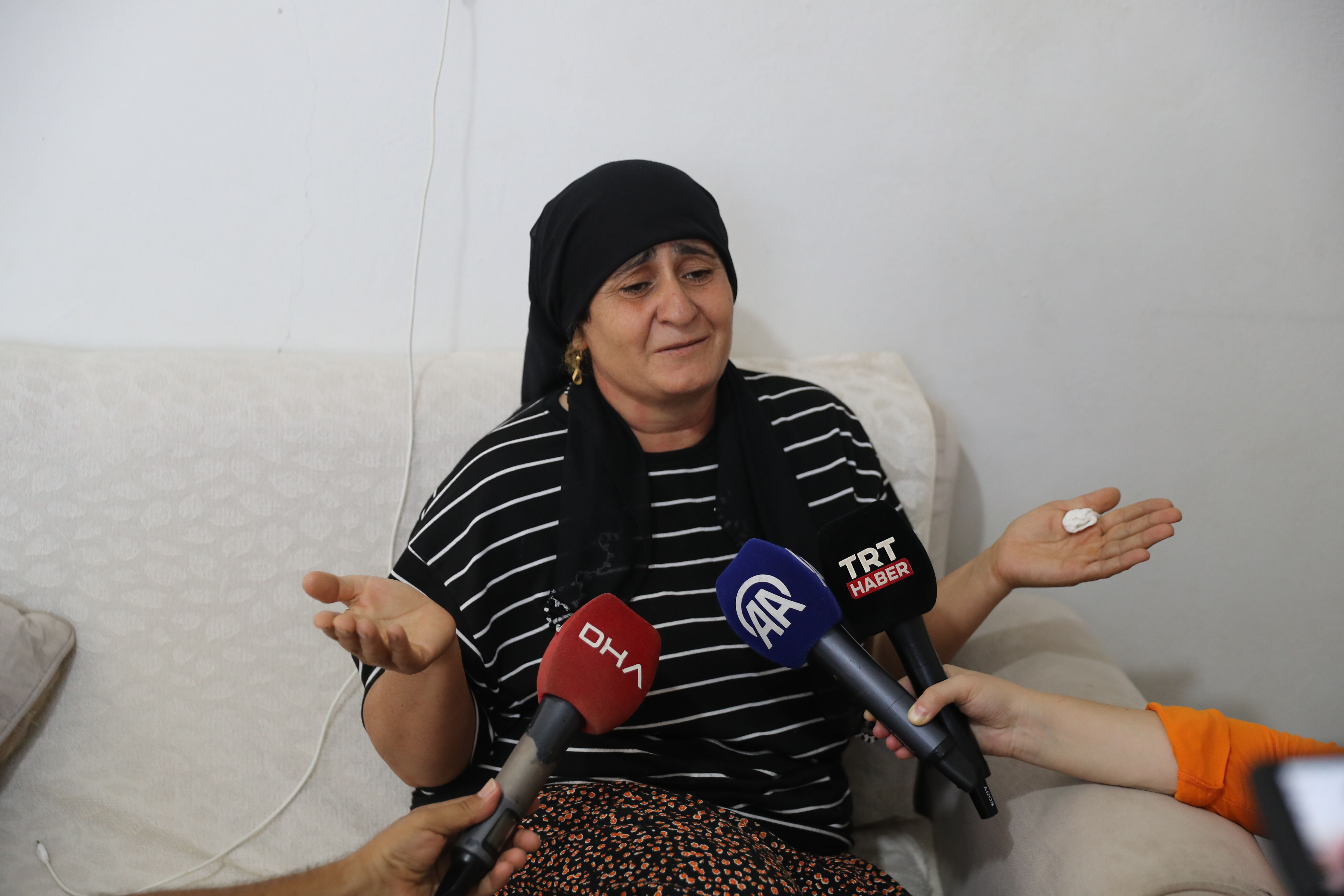 Çelişkili ifadeleri dikkat çekmişti! Ölüm haberinin ardından gözler Narin'in anne ve babasına çevrildi - 5. Resim