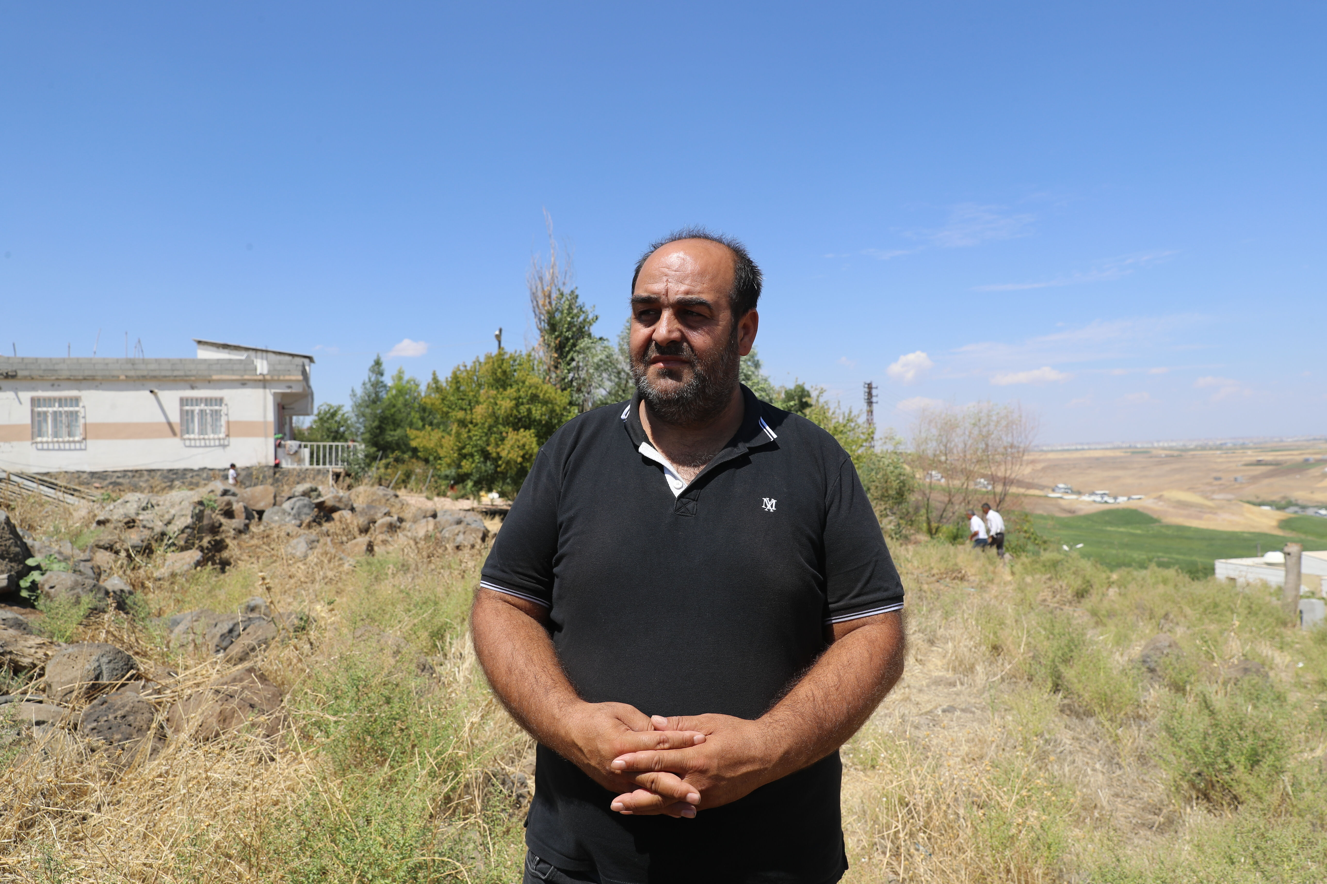 Çelişkili ifadeleri dikkat çekmişti! Ölüm haberinin ardından gözler Narin'in anne ve babasına çevrildi - 3. Resim