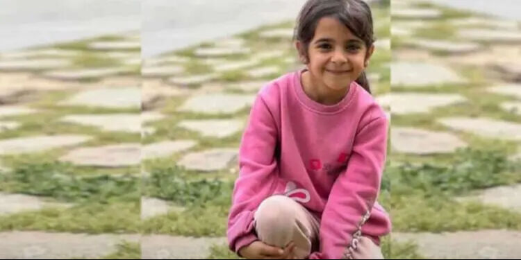 Çelişkili ifadeleri dikkat çekmişti! Ölüm haberinin ardından gözler Narin'in anne ve babasına çevrildi - 7. Resim