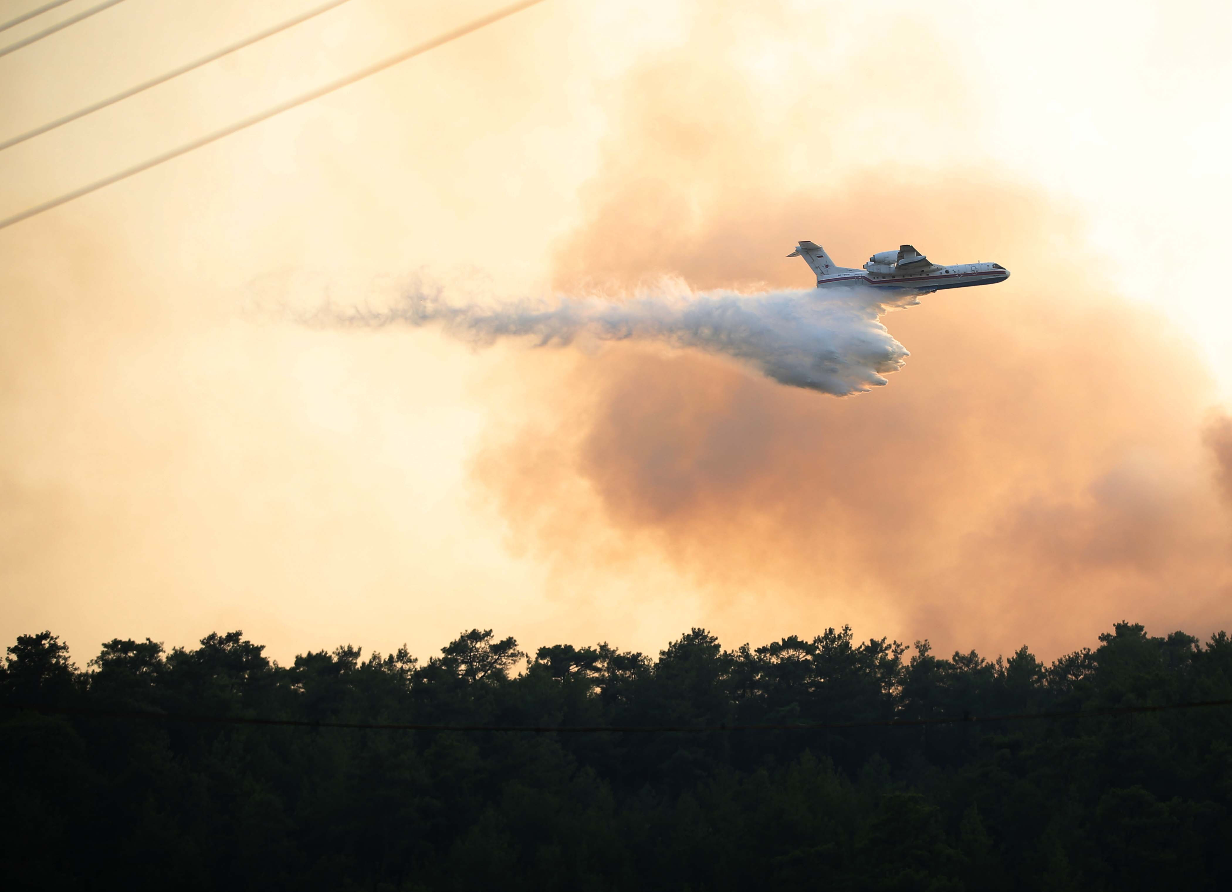 Muğla Menteşe yangınında 20'nci saat! Müdahale gece boyunca sürdü - 1. Resim