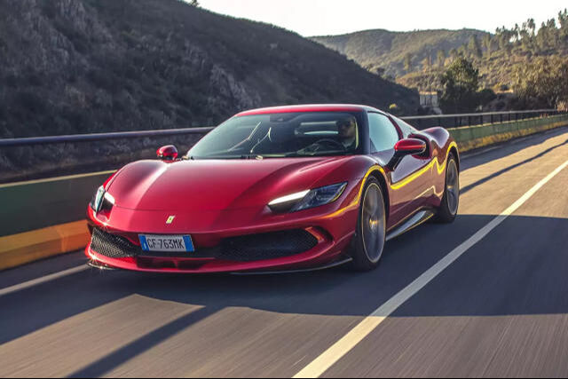 Yapay zeka hırsızları Ferrari yöneticisini dolandırmaya çalıştı! - 1. Resim