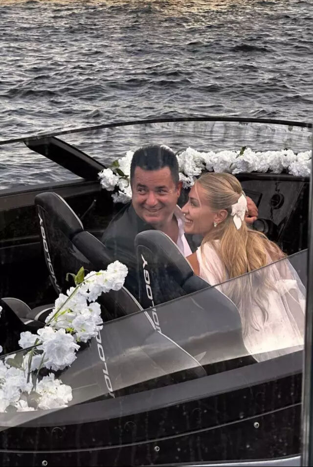 Acun Ilıcalı'nın eski eşi Zeynep Yılmaz'a eleştiri yağdı! Paylaşımı apar topar sildi Acun Ilıcalı'nın eski eşi Zeynep Yılmaz'a eleştiri yağdı! Paylaşımı apar topar sildi - 1. Resim