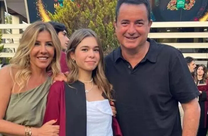 Acun Ilıcalı'nın eski eşi Zeynep Yılmaz'a eleştiri yağdı! Paylaşımı apar topar sildi Acun Ilıcalı'nın eski eşi Zeynep Yılmaz'a eleştiri yağdı! Paylaşımı apar topar sildi - 2. Resim